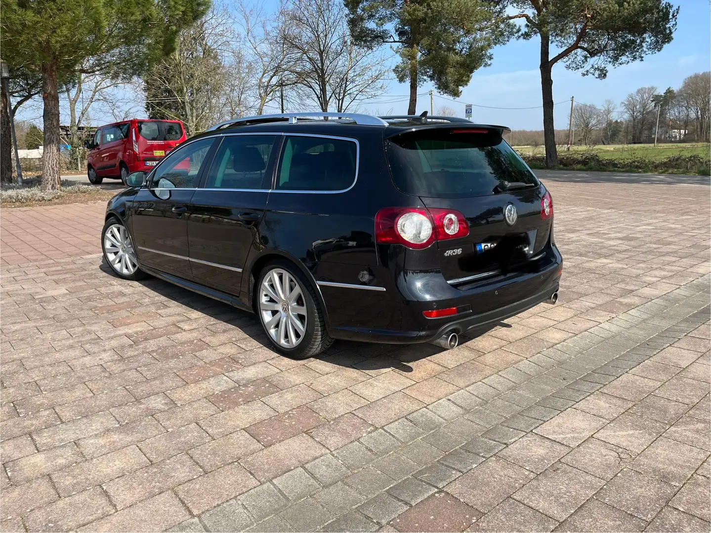 Volkswagen Passat Variant V6 FSI 4Motion DSG R36 AHK - 1