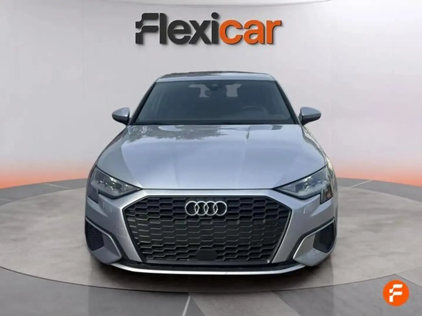 Audi A3 Sportback 30 TFSI 81kW (110CV) S tronic Gris - 2