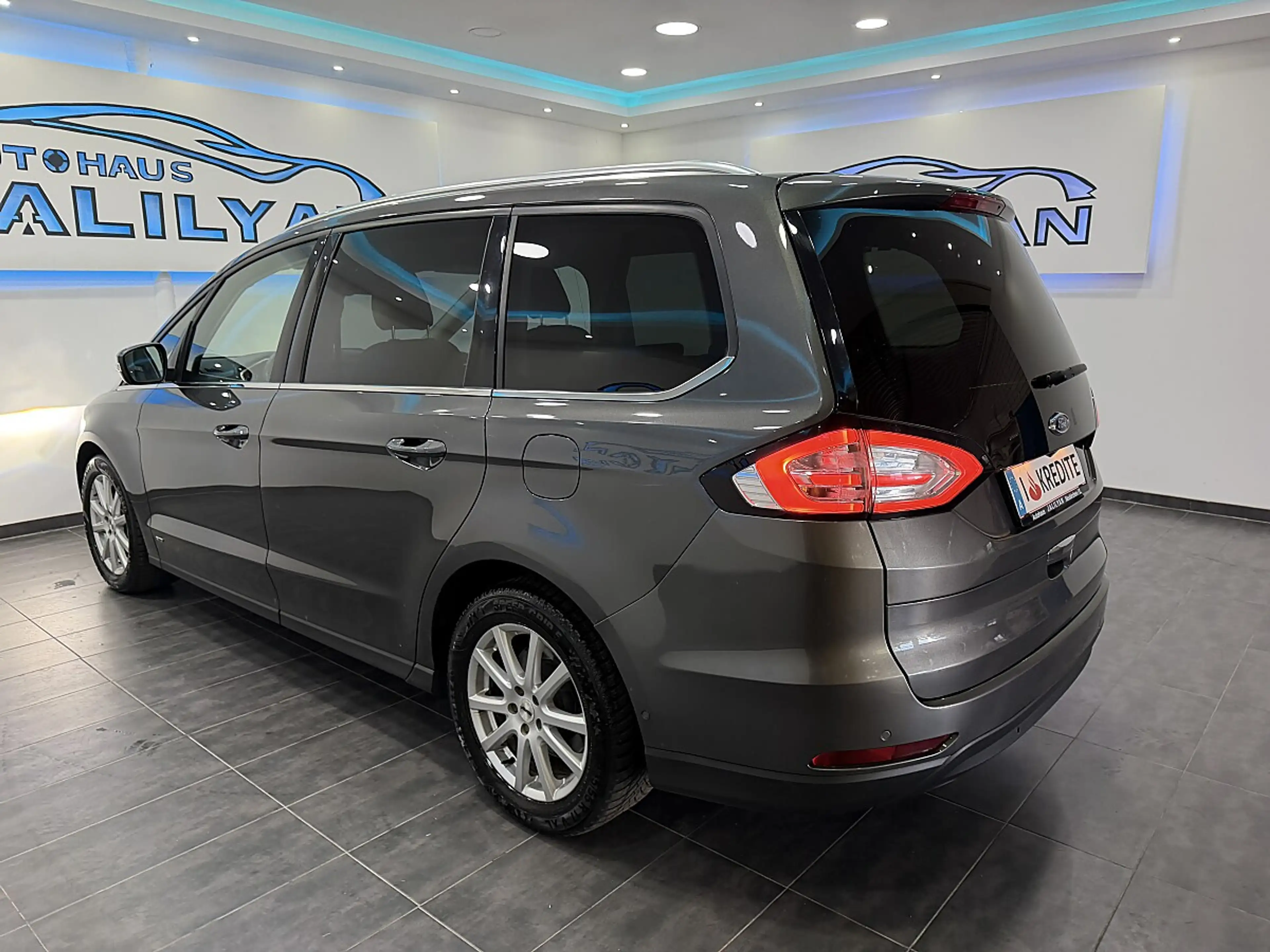 Ford Galaxy 2,0 TDCi AWD Titanium Start/Stop Powershift,AHK... — photo 9