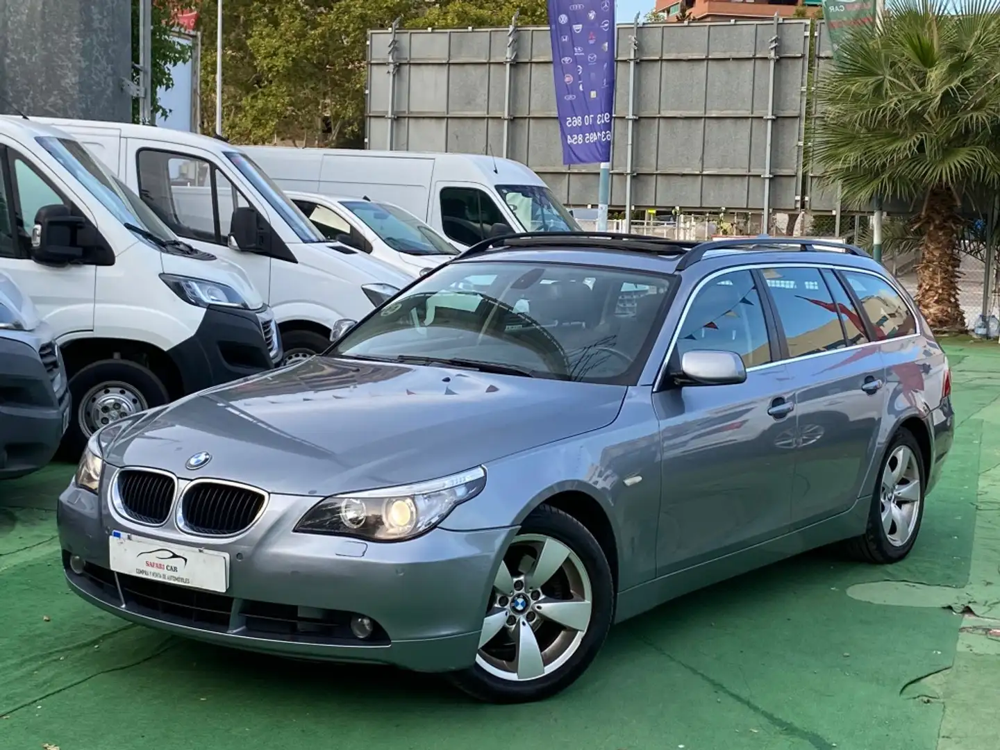 BMW 525 525d Touring Aut. Gri - 1