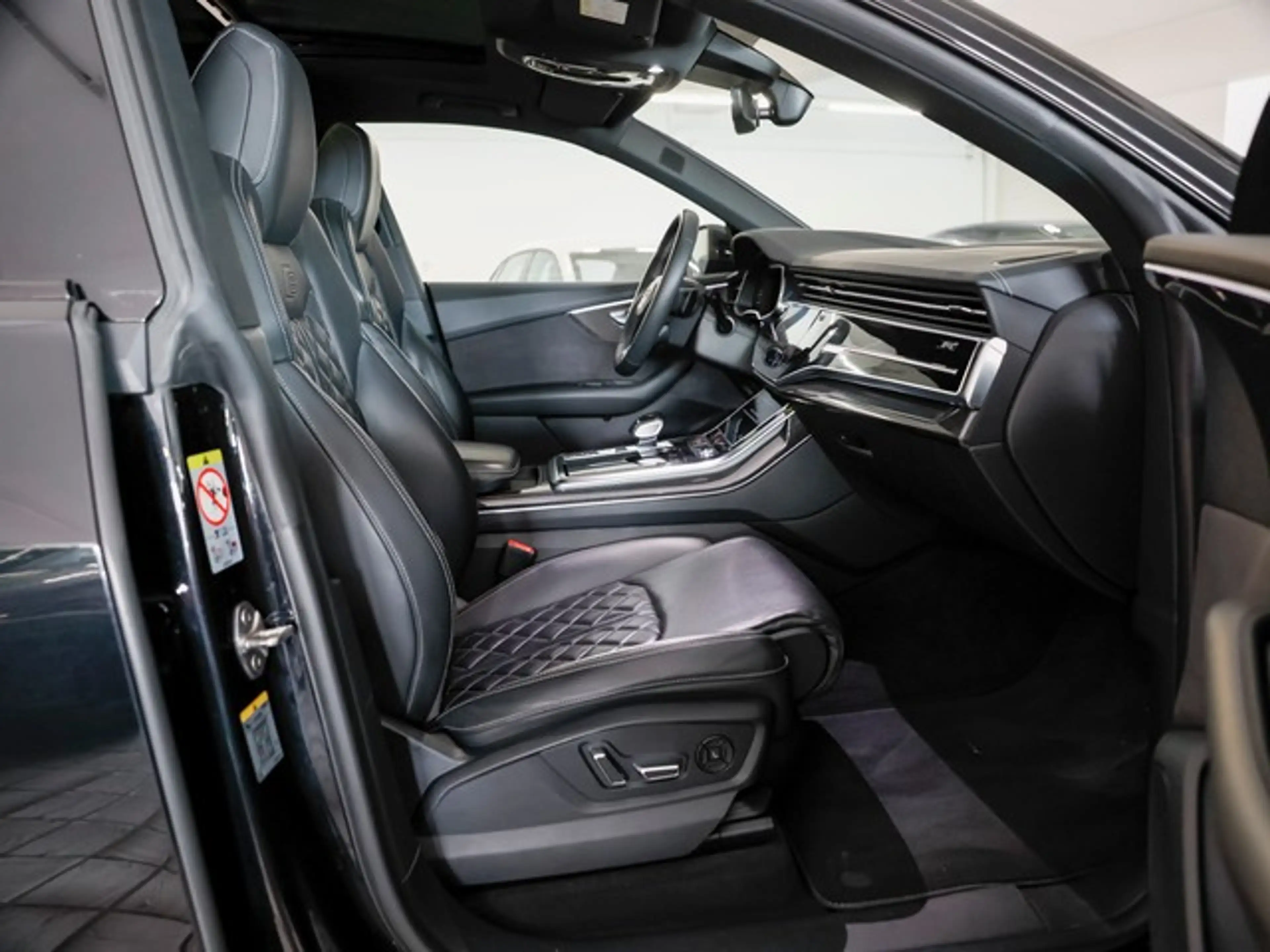 Audi SQ8 TFSI LM23 AHK Carbon ACC B&O HD Matrix LED Pano... — photo 5