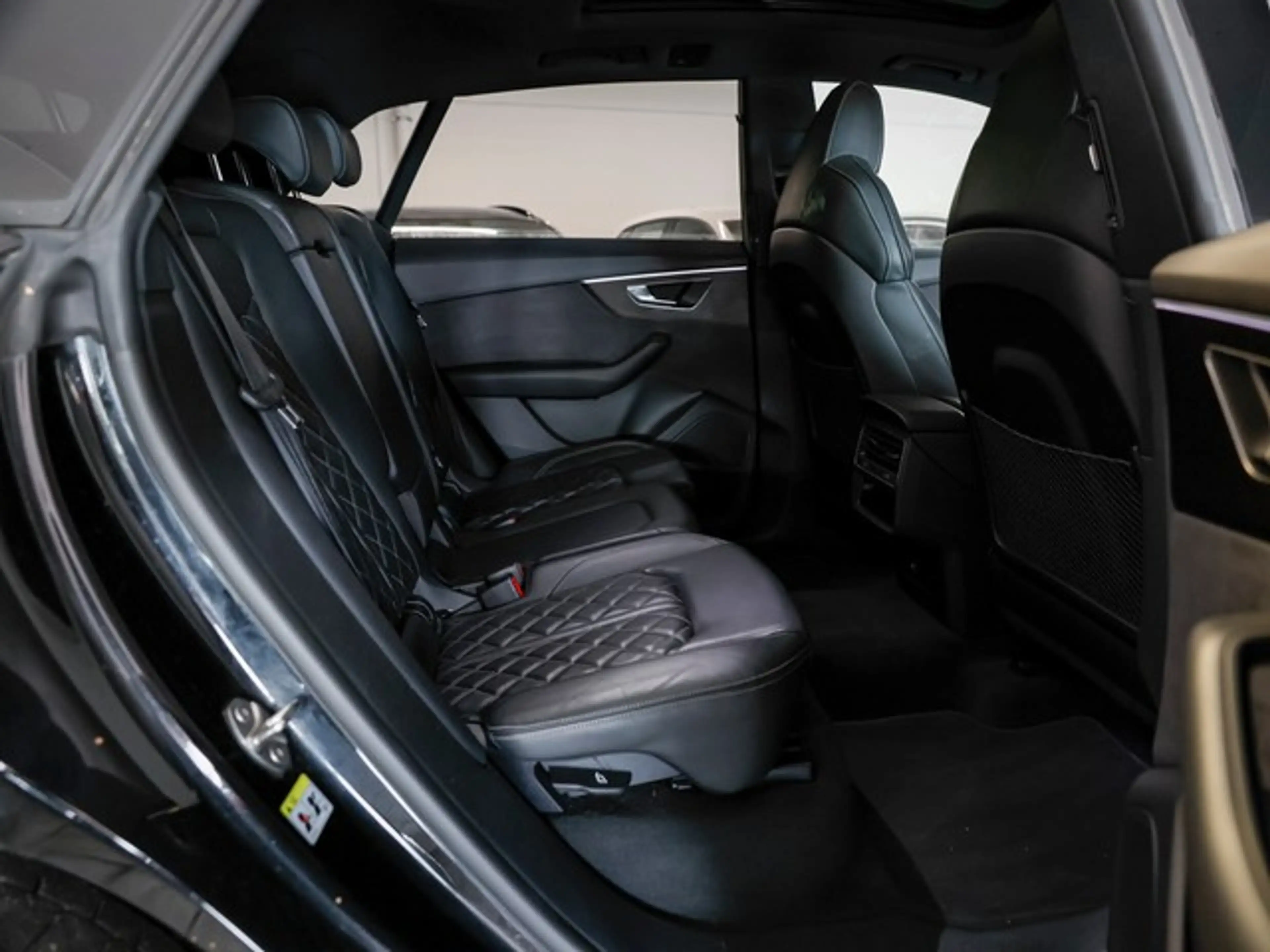 Audi SQ8 TFSI LM23 AHK Carbon ACC B&O HD Matrix LED Pano... — photo 6
