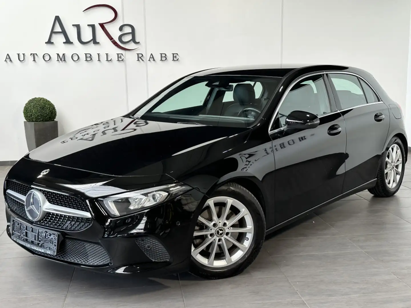 Mercedes-Benz A 220 Progressive DCT NAV+LED+SHZ+KAMERA+AHK+EU6 Black - 1