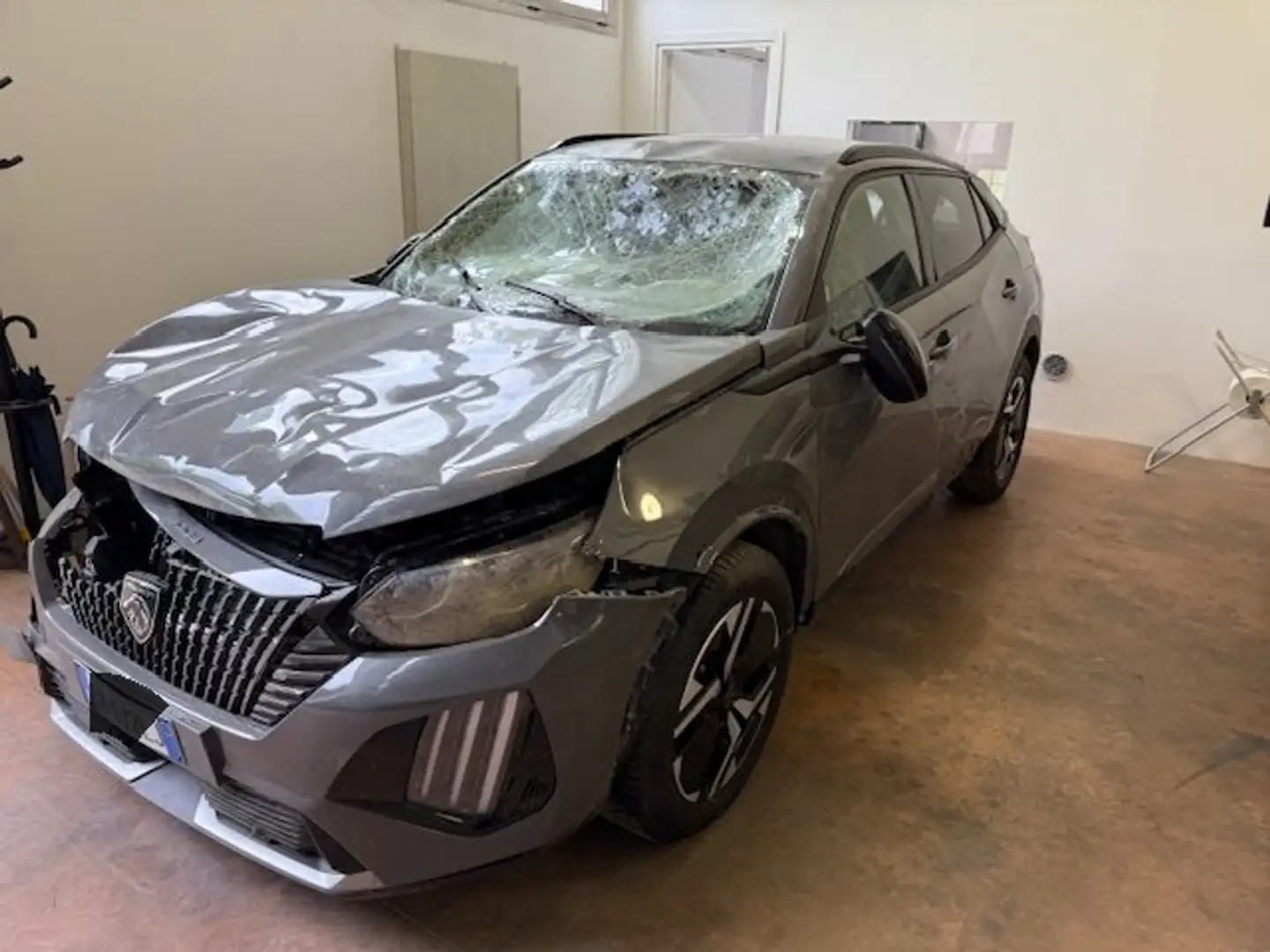 Peugeot 2008 1.2 puretech Allure s Grigio - 1
