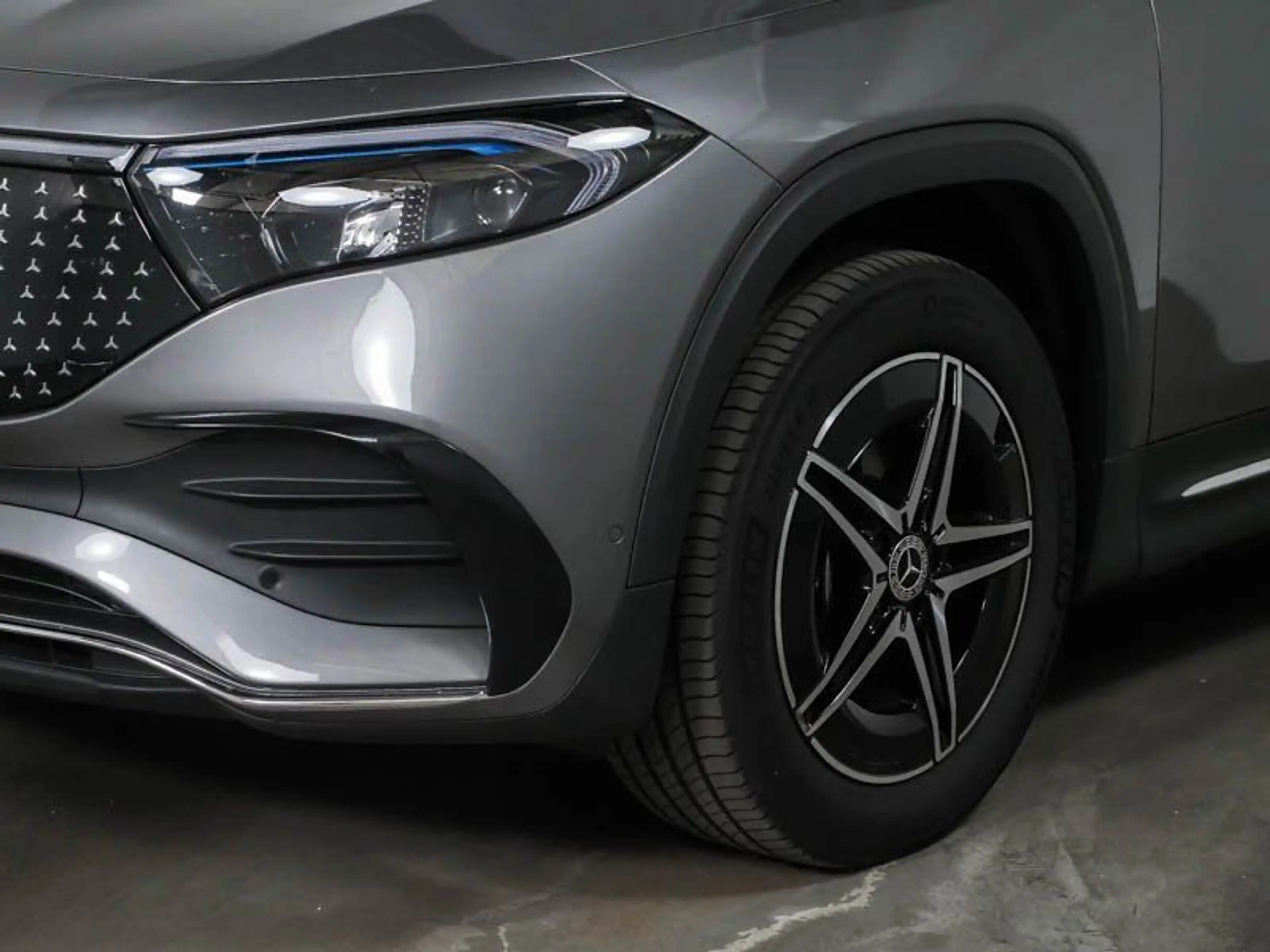 Mercedes-Benz EQB 350 4M AMG+AHK+FAHRASSI+360°+WI-PAKET+DISTR+ — photo 3