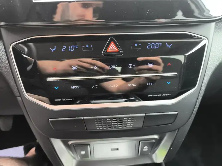 SsangYong Tivoli 2024, foto 19
