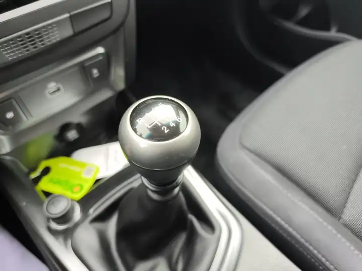 SsangYong Tivoli 2024, foto 14
