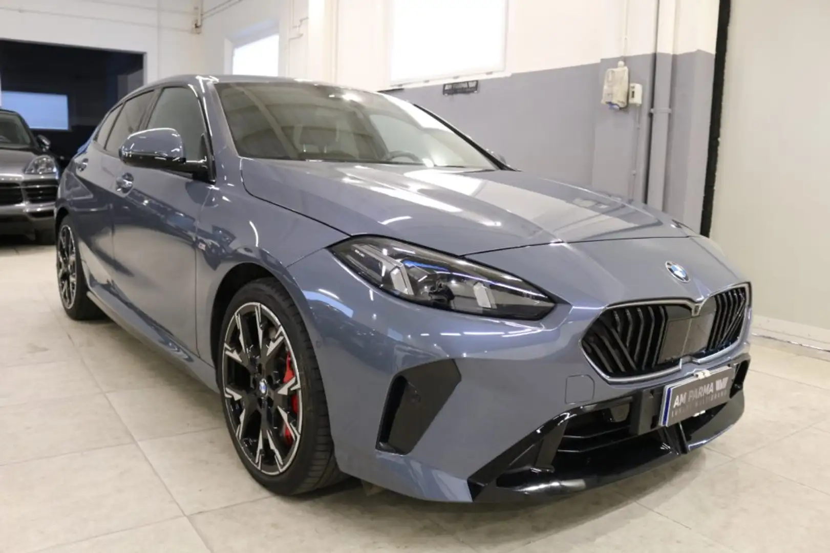 BMW 118 d MSport Pro Grau - 1