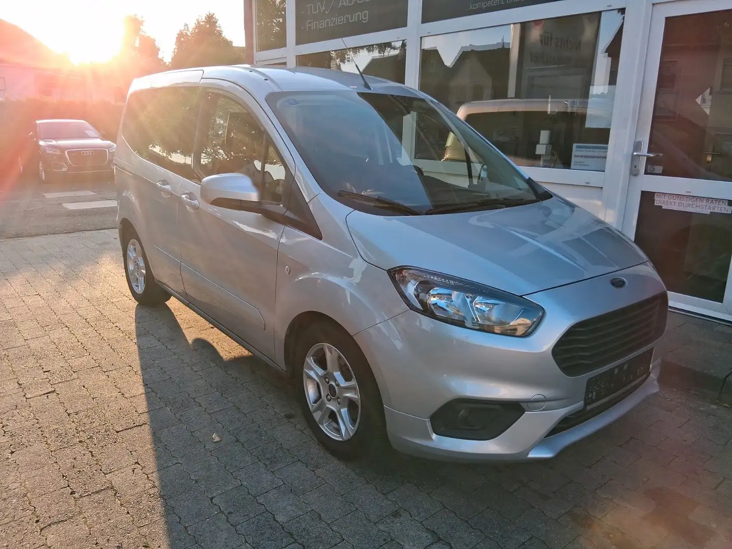 Ford Tourneo Courier Trend Silber - 2