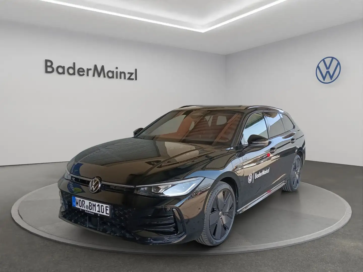 Volkswagen Passat Variant Passat R-Line 1,5 l eHybrid OPF 130 kW ( 177 PS) Schwarz - 1