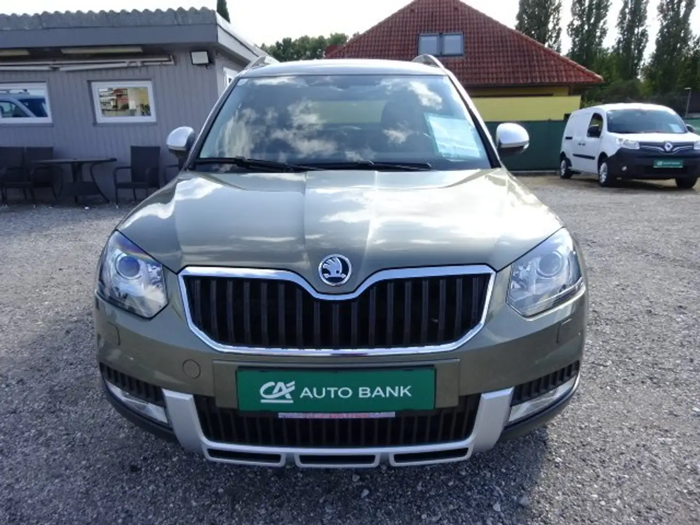 Skoda Yeti Style Outdoor Pickerl neu 11.2026 gute Ausstattung Grün - 2