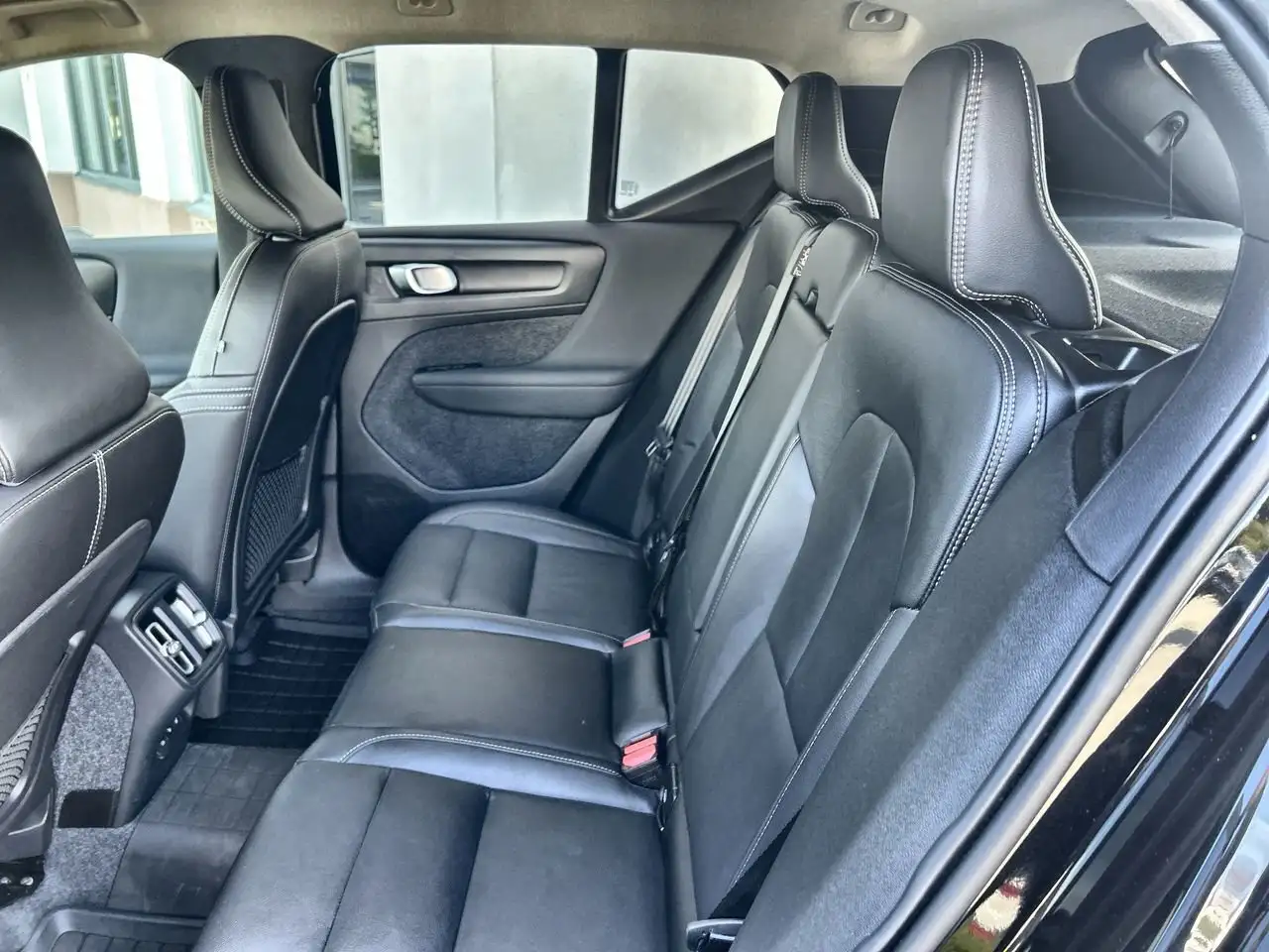Volvo XC40 снимка Volvo XC40