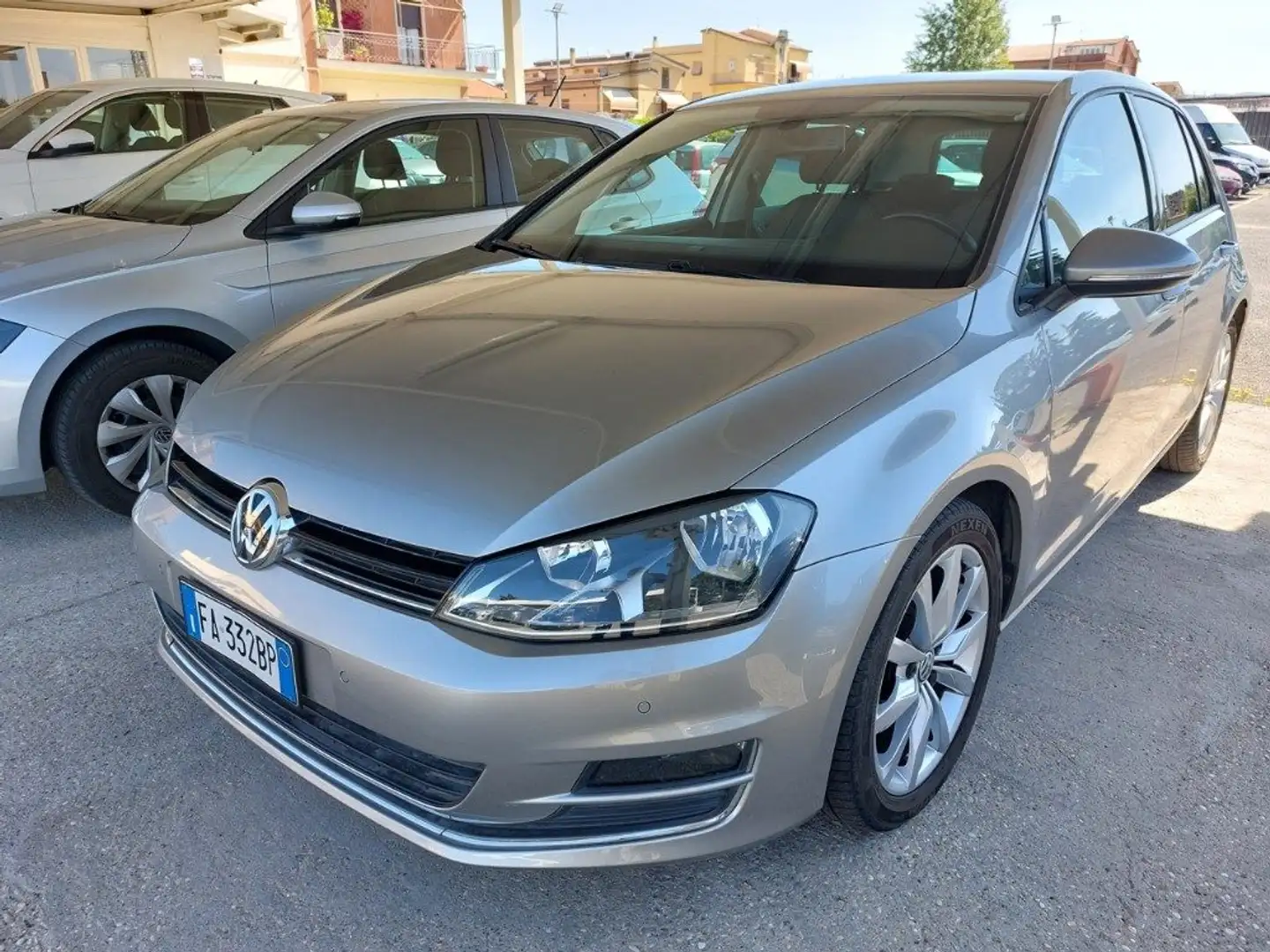 Volkswagen Golf 2.0 TDI 5p.  BlueMotion Technology Euro6 Navig Gris - 1