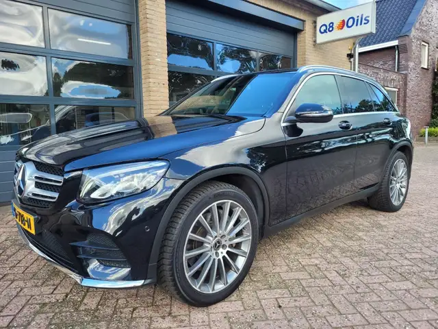 Mercedes-Benz GLC 250 250 4 MATIC AMG LINE 210 pk met trekhaak camera na