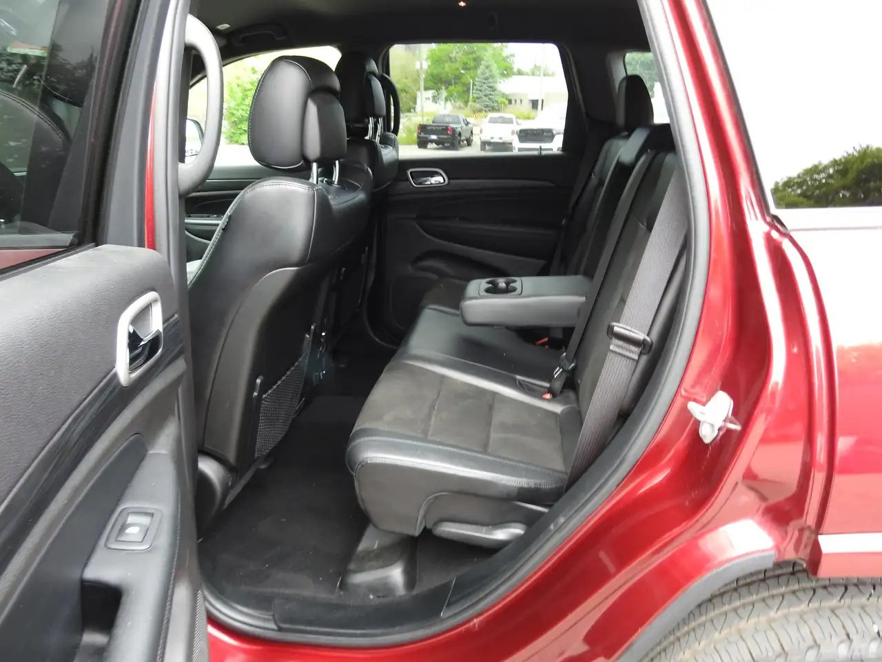 Jeep Grand Cherokee снимка Jeep Grand Cherokee