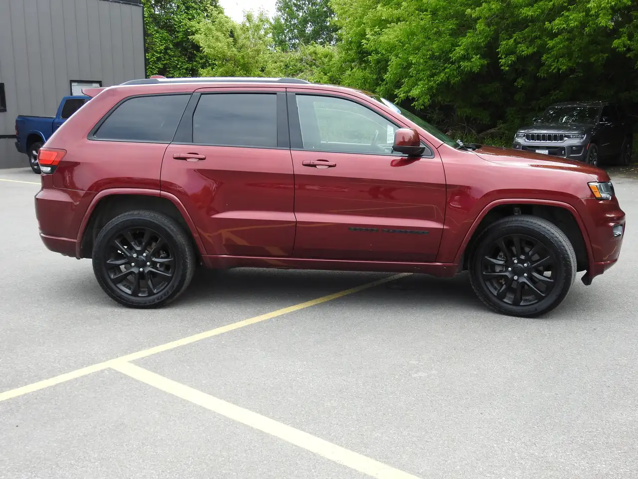 Jeep Grand Cherokee снимка Jeep Grand Cherokee
