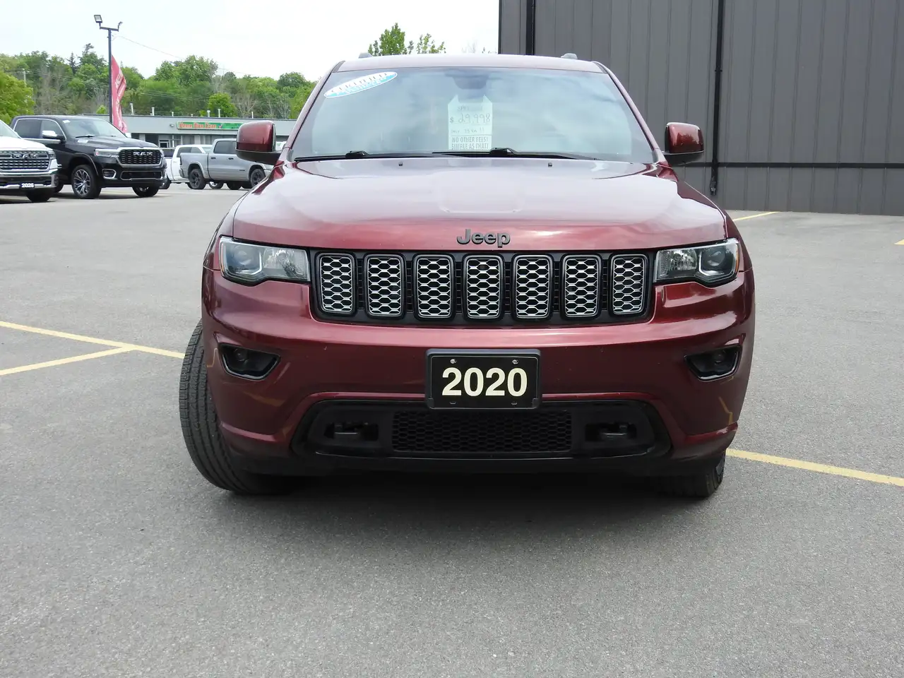 Jeep Grand Cherokee снимка Jeep Grand Cherokee