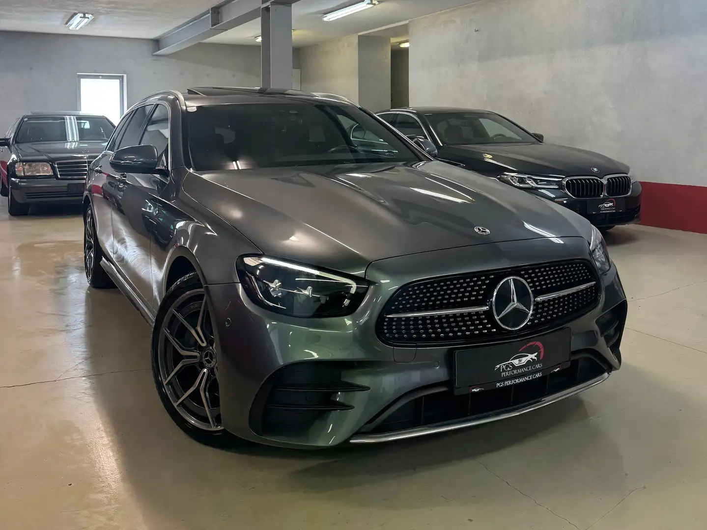 Mercedes-Benz E 300 E 300 d 4Matic/AMG/MWST/AHK Gris - 2