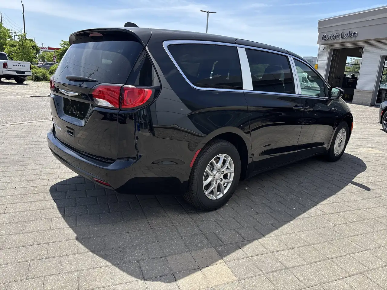 Chrysler Grand Caravan снимка Chrysler Grand Caravan
