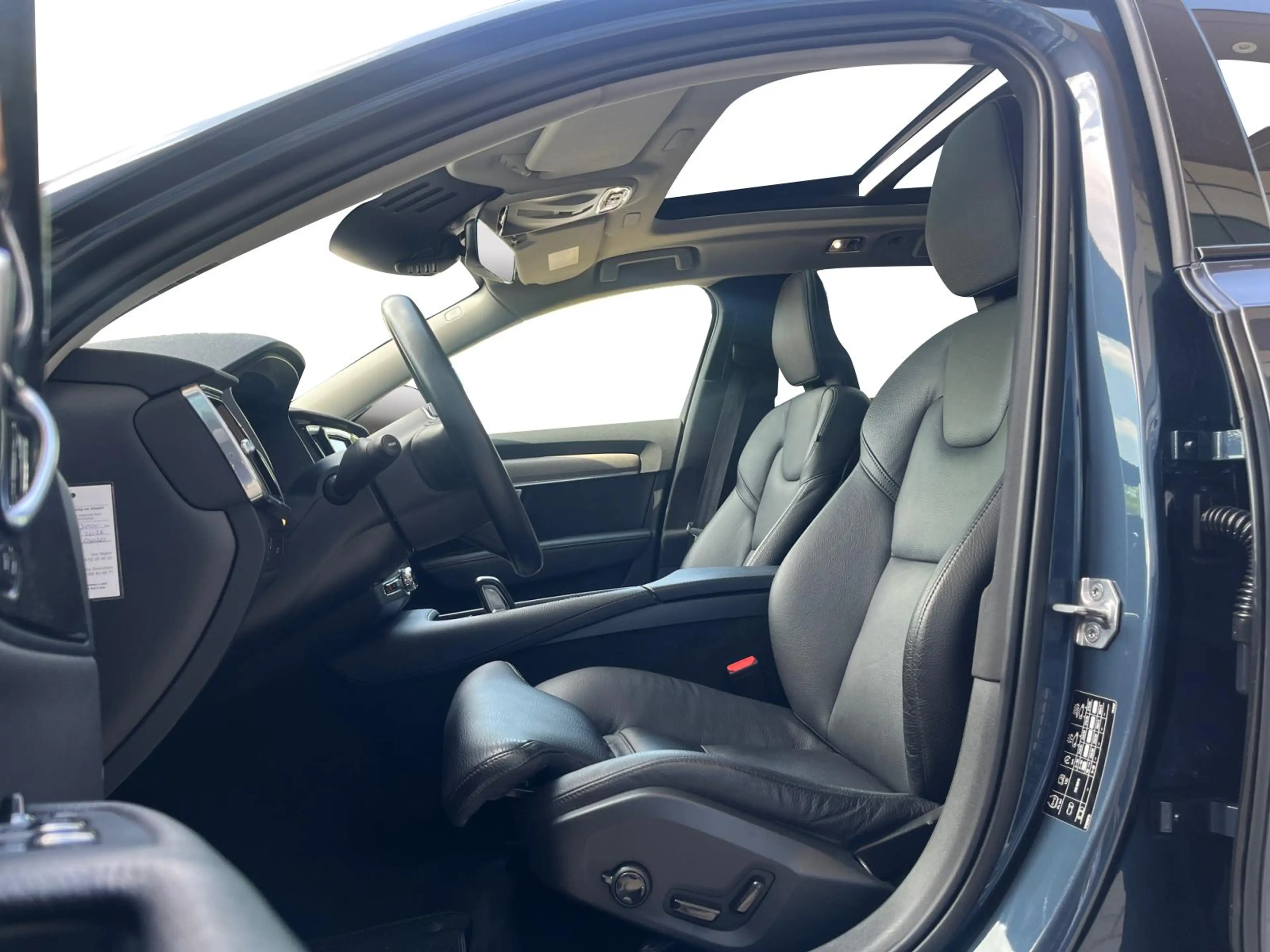 Volvo V90 Cross Country 2.0 B5 AWD Pro | Schuifdak | Trekhaak — photo 4