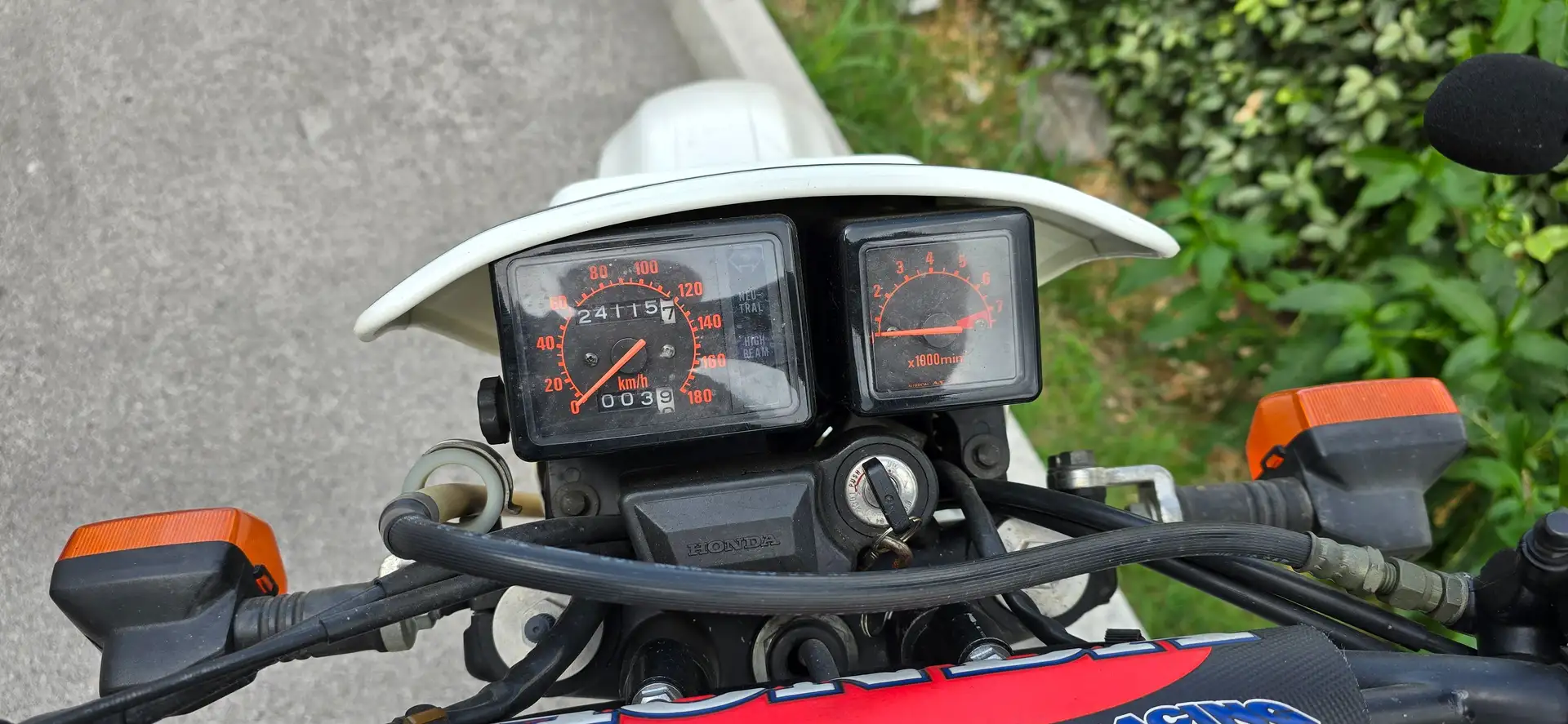 Honda XL 600 Blanc - 2