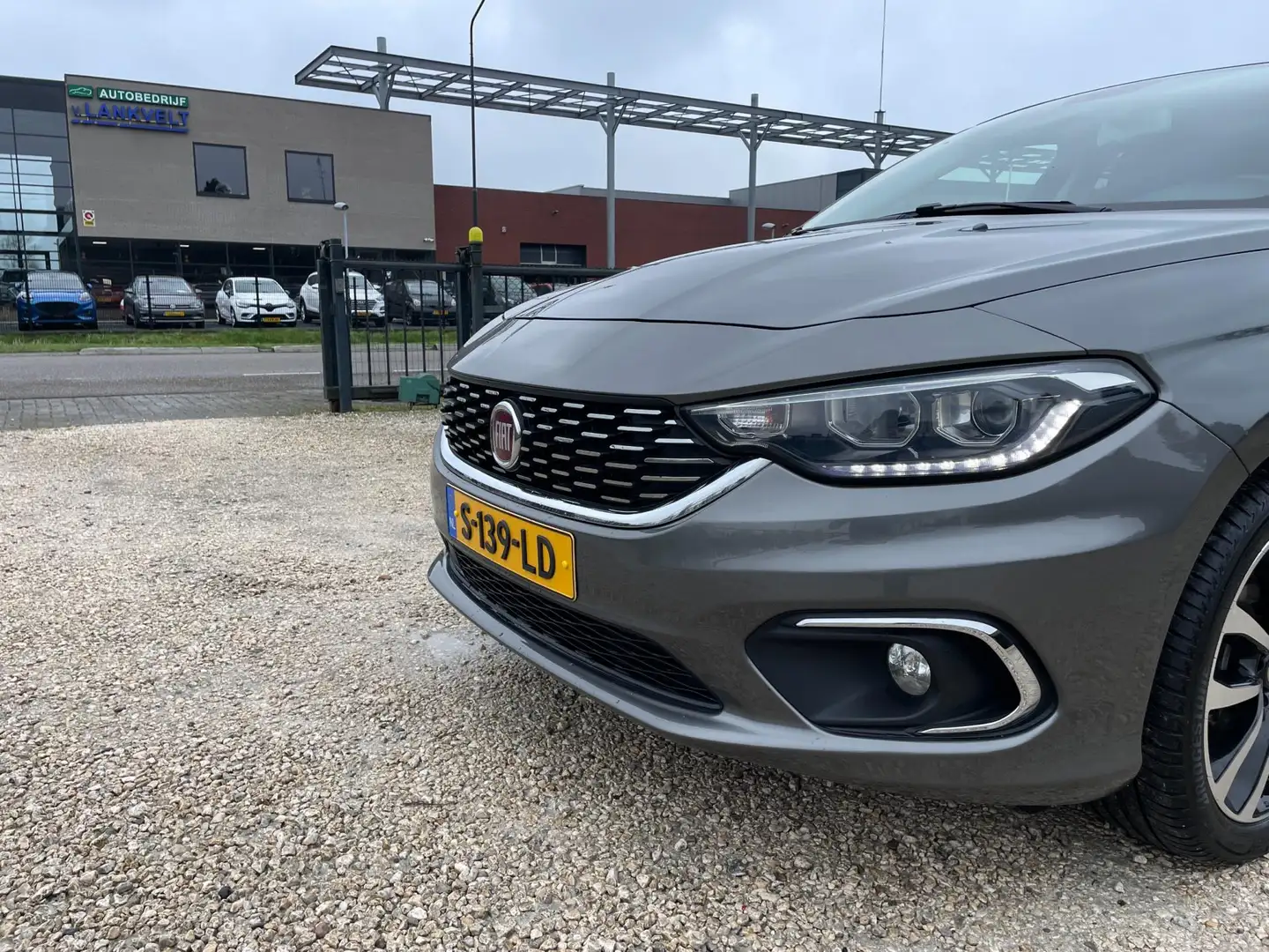 Fiat Tipo 1.6 16v Business Lusso Automaat, ACC, Leder, Camer Grijs - 2