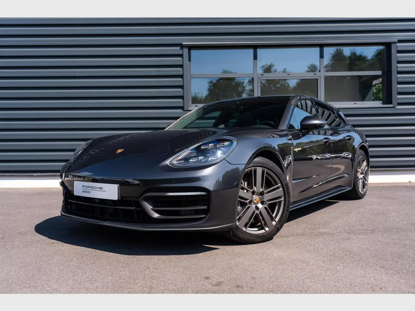 Porsche Panamera Panamera 4 E-Hybrid Sport Turismo Platinum Edition (MY22) Серый - 1