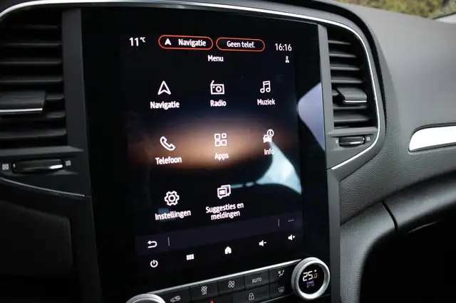 Renault Megane view 13