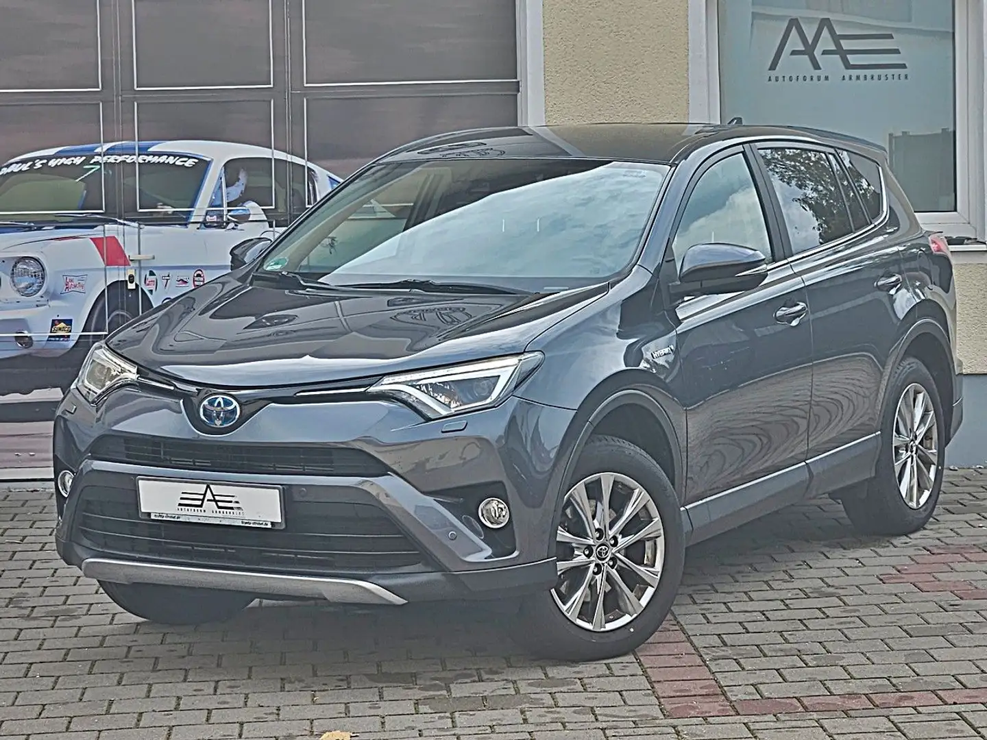 Toyota RAV 4 Hybrid Edition-S Allrad *NAVI/AHK* Grau - 2