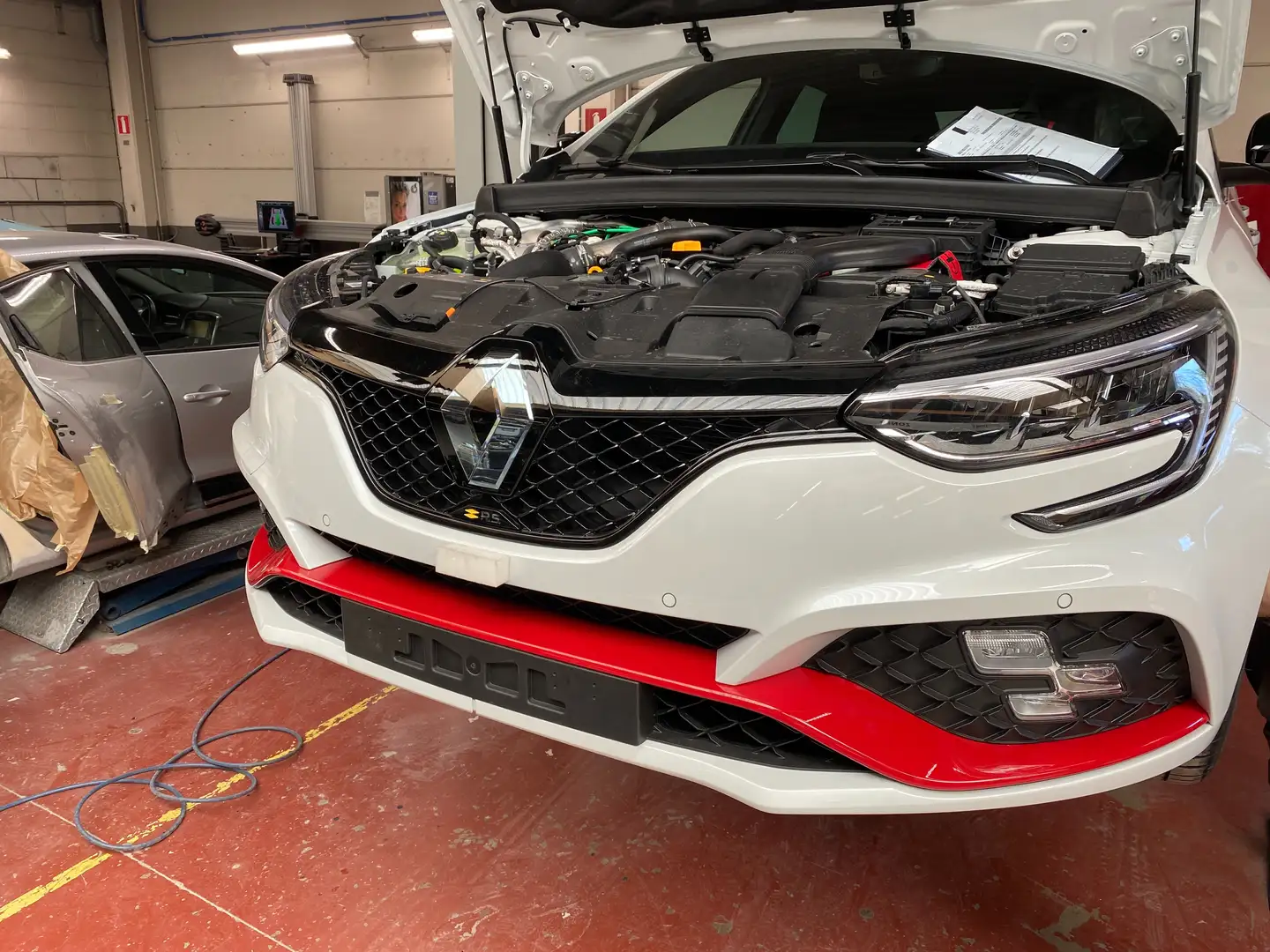 Renault Megane IV RS Trophy Ph.2 + Fujilight Red + Michelin PS4S Alb - 2