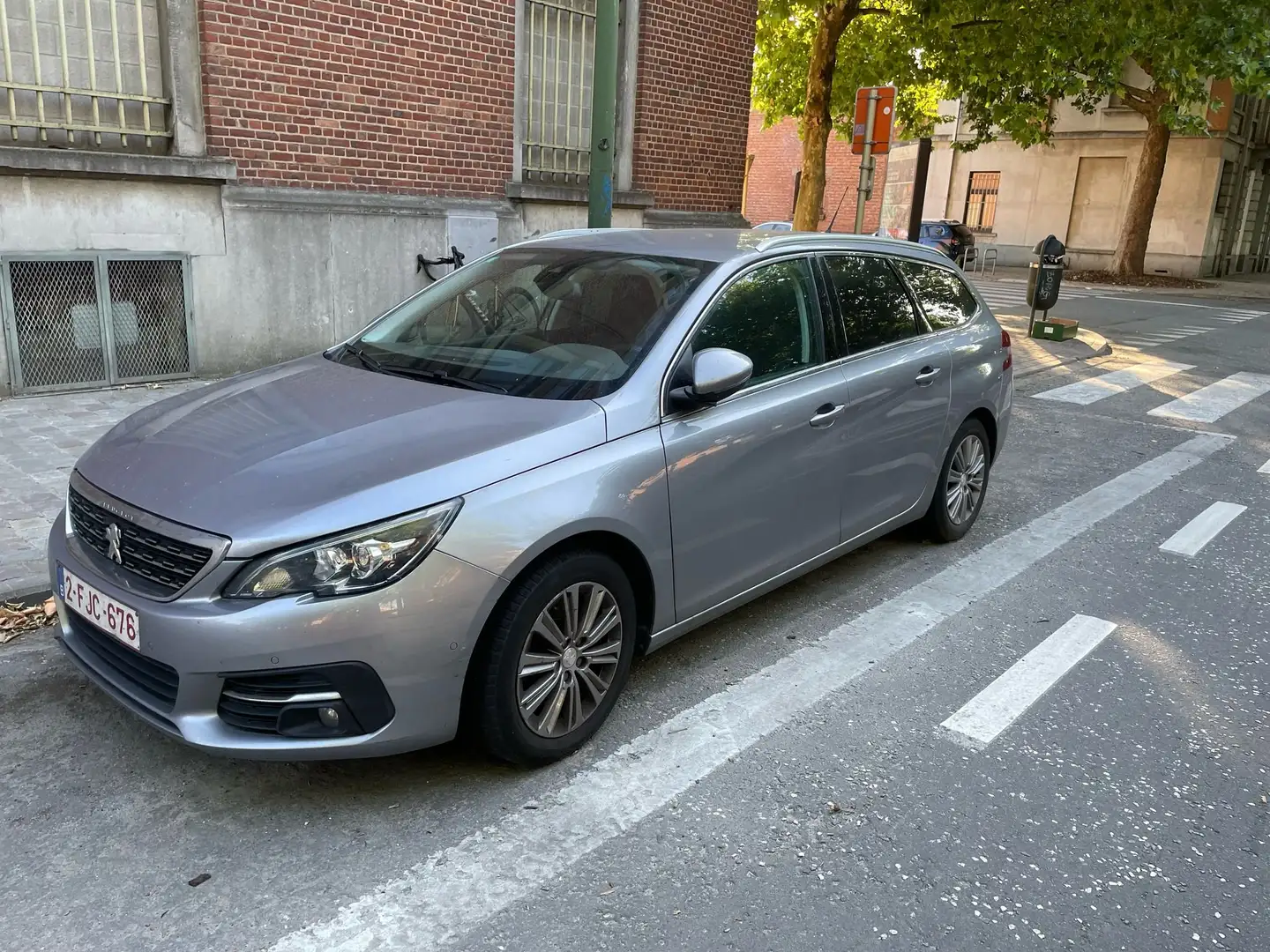 Peugeot 308 308 1.2 PureTech Allure Pack S Zilver - 1