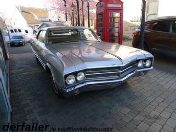 225 4-door/ Coupe Look/ Unrestauriert!
