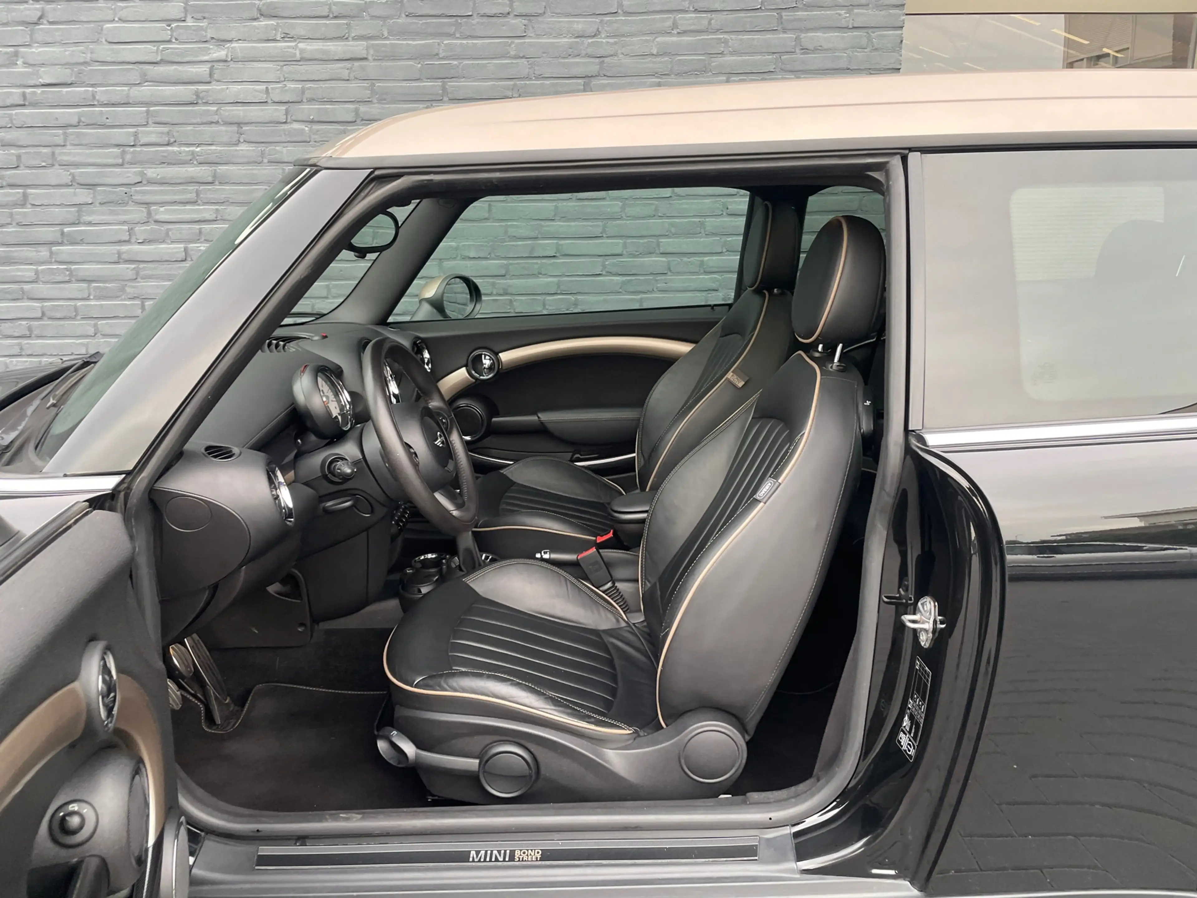MINI Cooper S Clubman 1.6 Chili bond street pano — photo 9