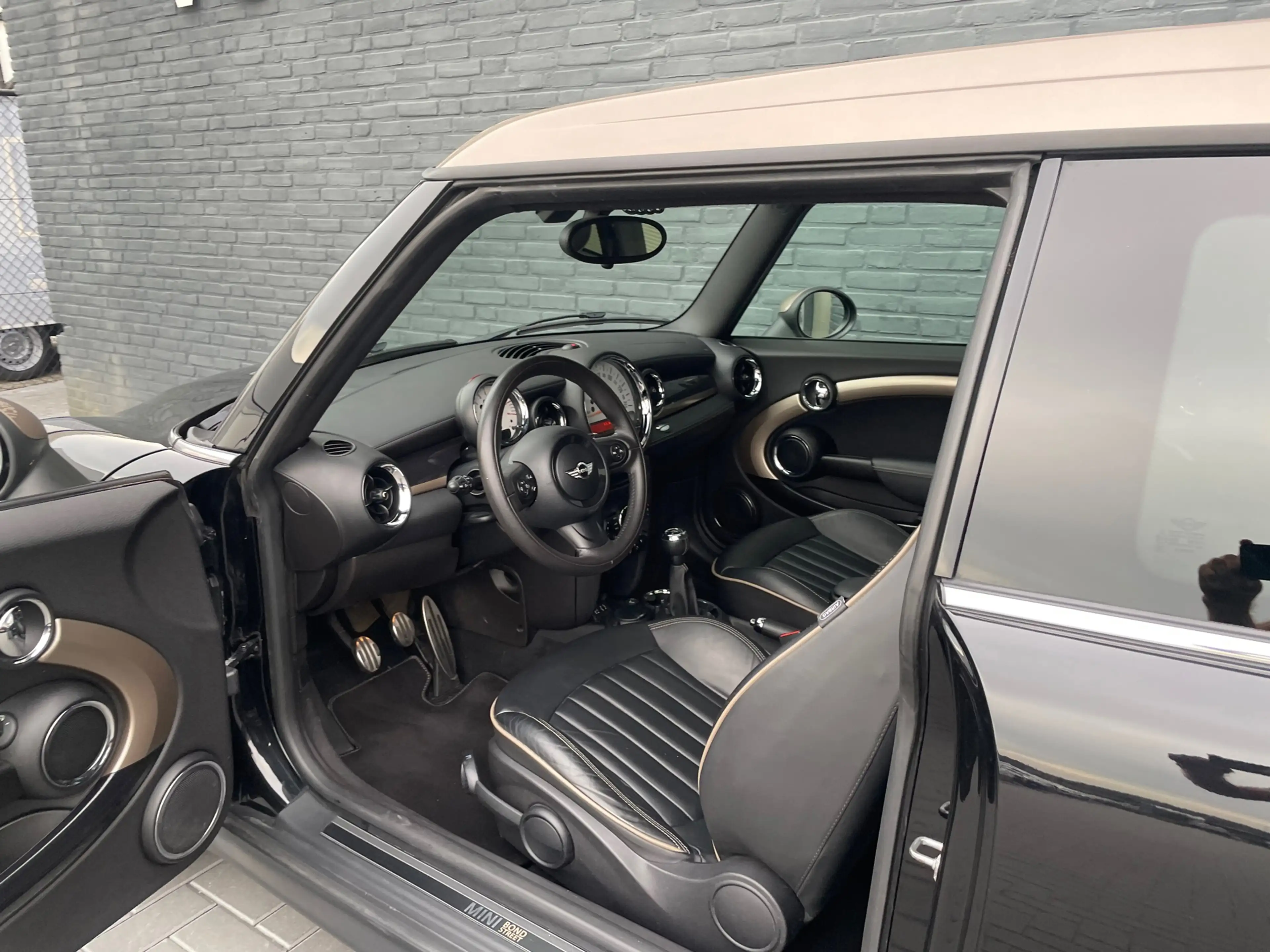 MINI Cooper S Clubman 1.6 Chili bond street pano — photo 10