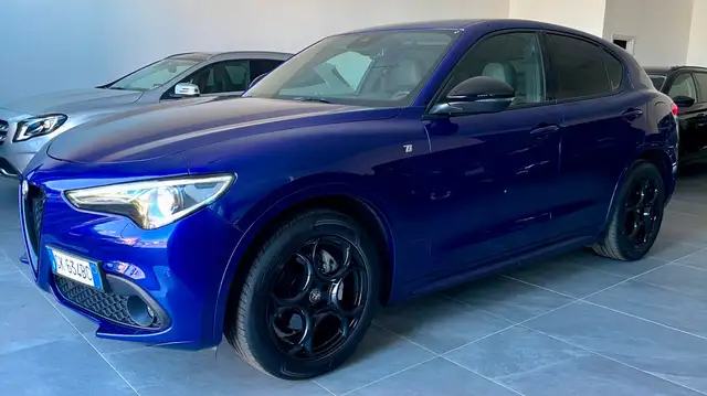 Alfa Romeo Stelvio view 3