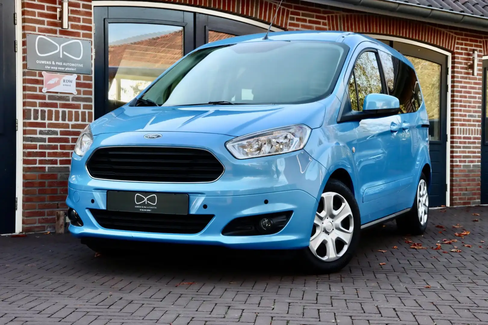 Ford Tourneo Courier 1.0 Titanium | AIRCO | NIEUWE DISTRIBUTIE | CRUISE Blauw - 1