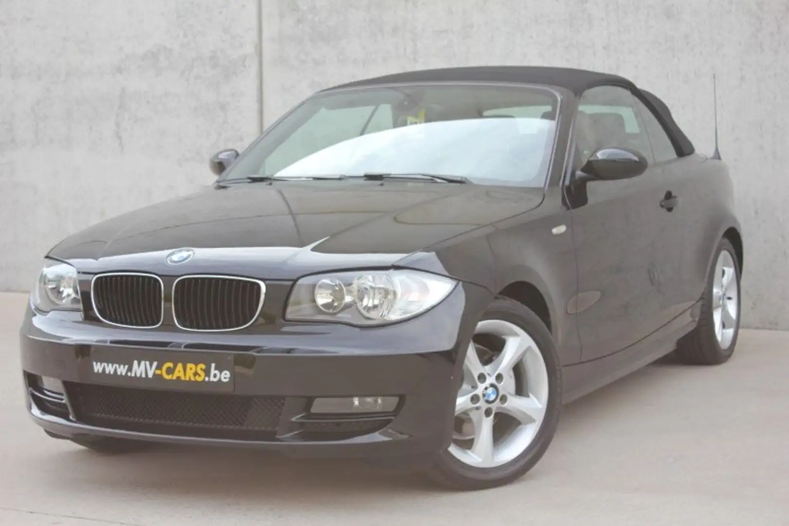 BMW 118 BMW 118i Cabrio/Pdc/Zetelv./Multist./cruise c. Zwart - 2