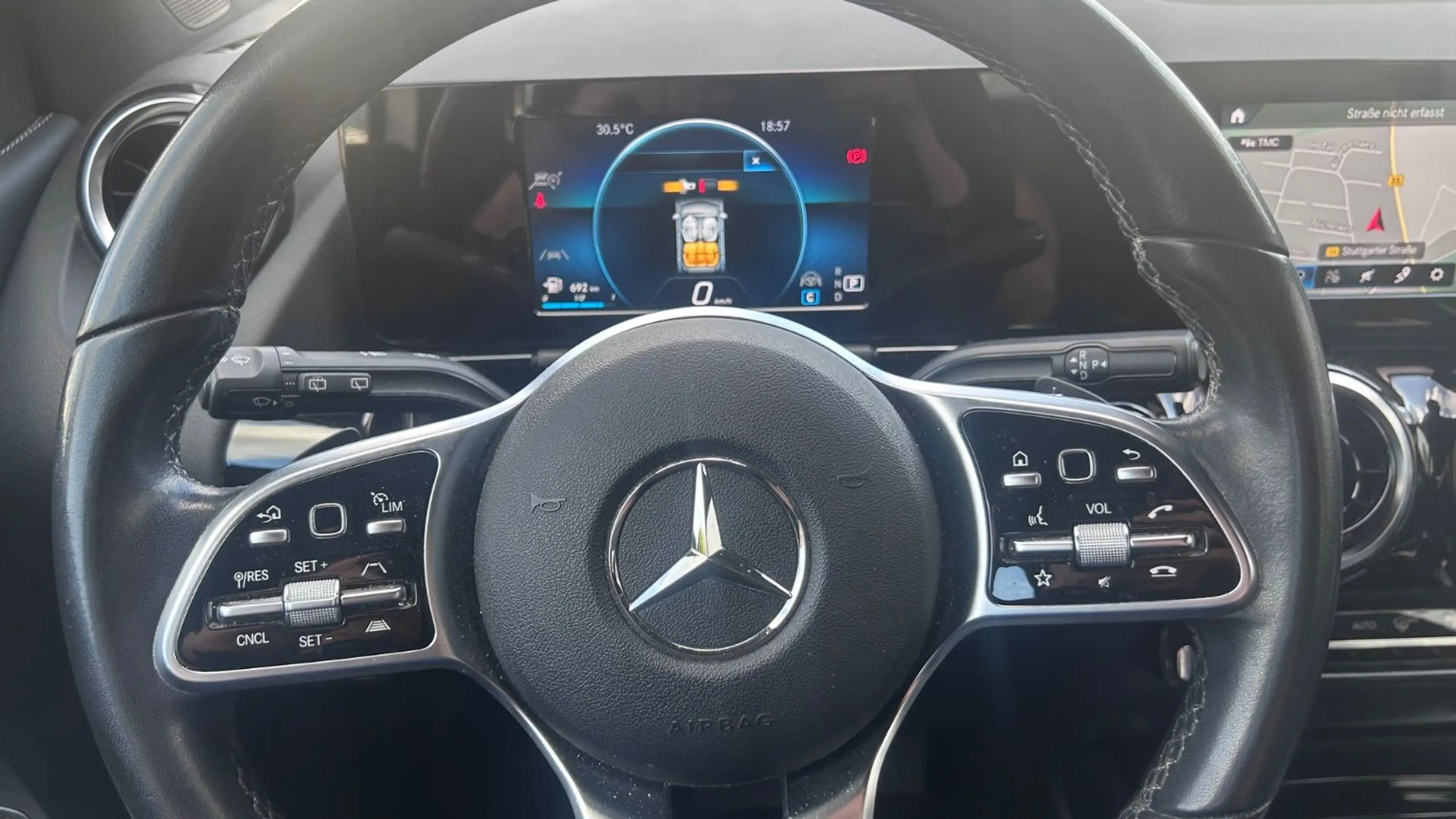Mercedes-Benz B 220 B B 220 d — photo 9