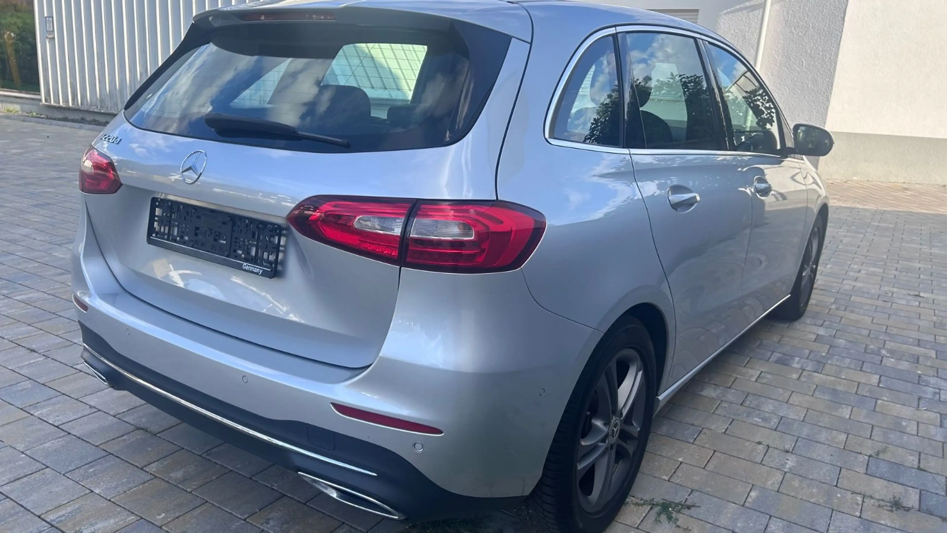 Mercedes-Benz B 220 B B 220 d — photo 3