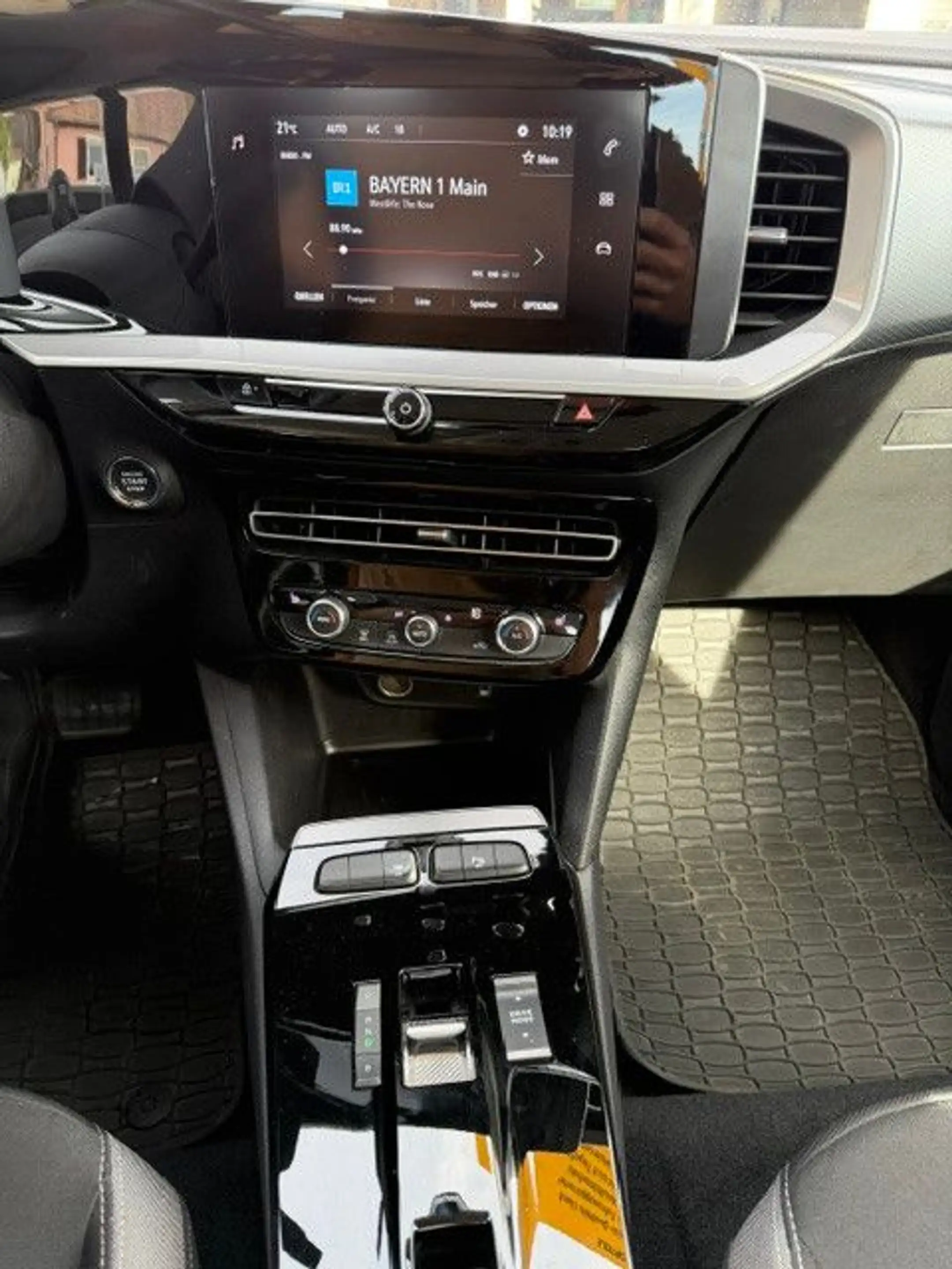 Opel Mokka-E Edition 136 PS 11kWOBC+Kamera+ Parkpilot — photo 12