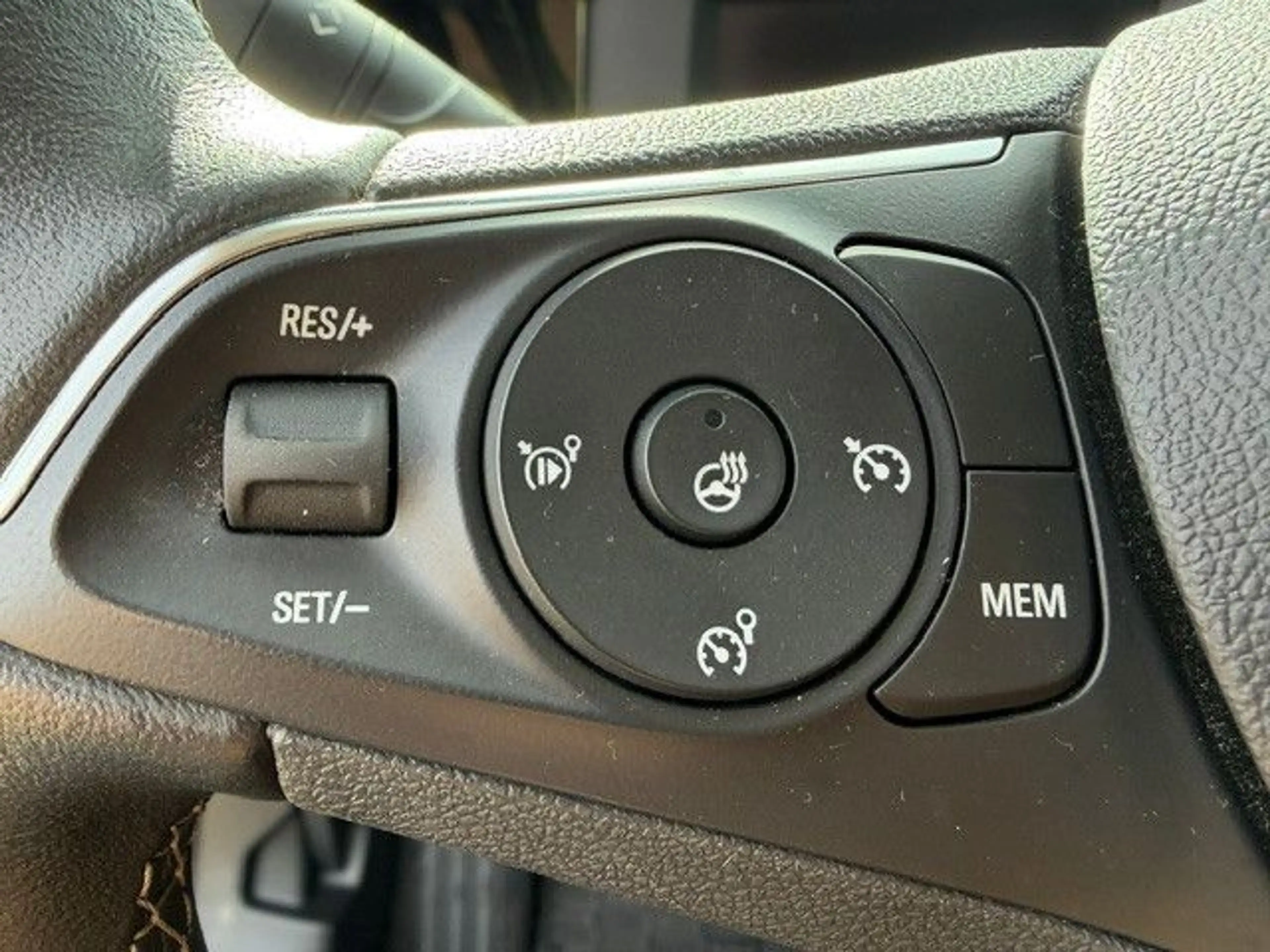 Opel Mokka-E Edition 136 PS 11kWOBC+Kamera+ Parkpilot — photo 10