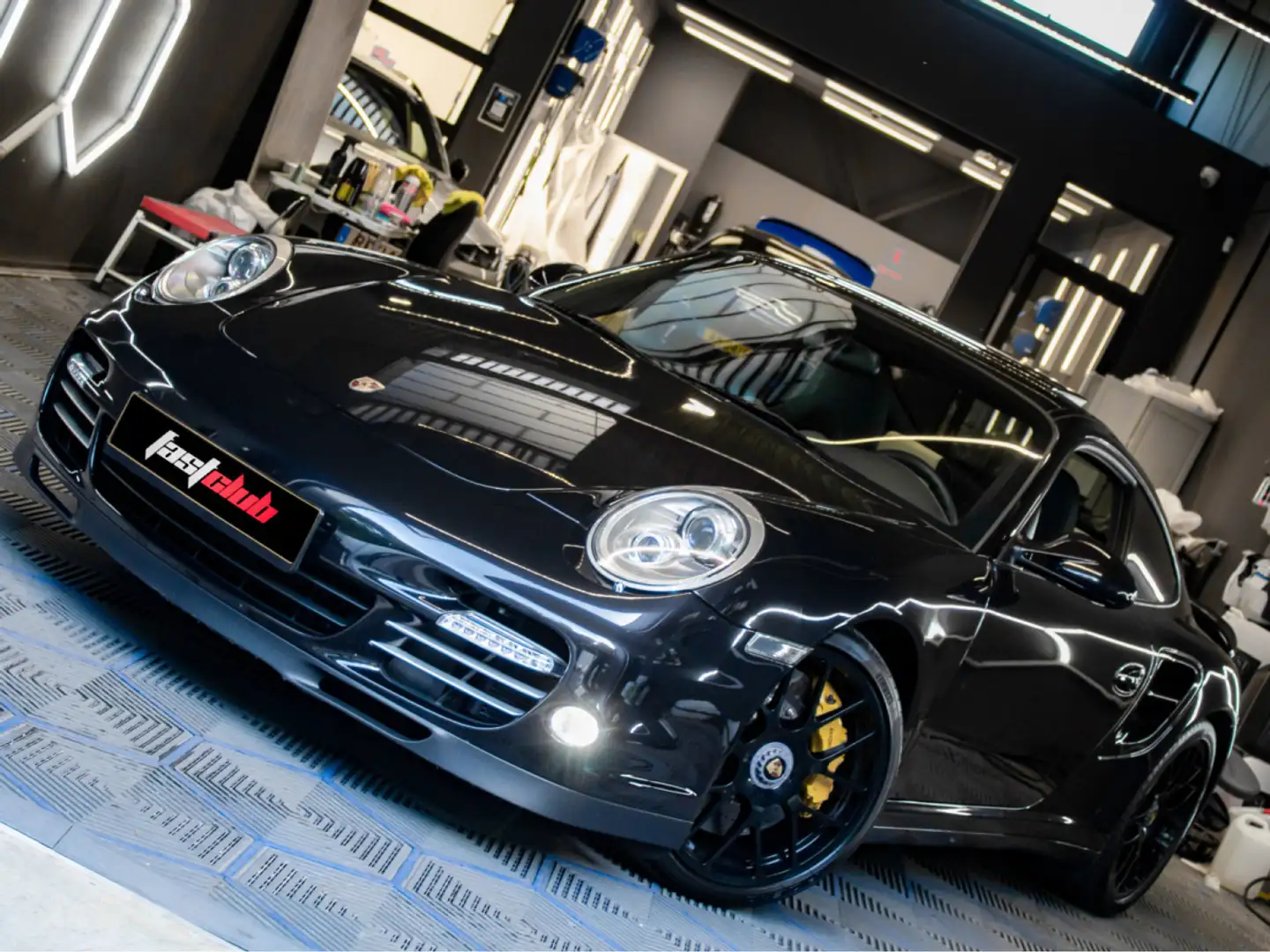 Porsche 911 997.2 TURBO S 530 HP Porsche Approved 1 Noir - 1