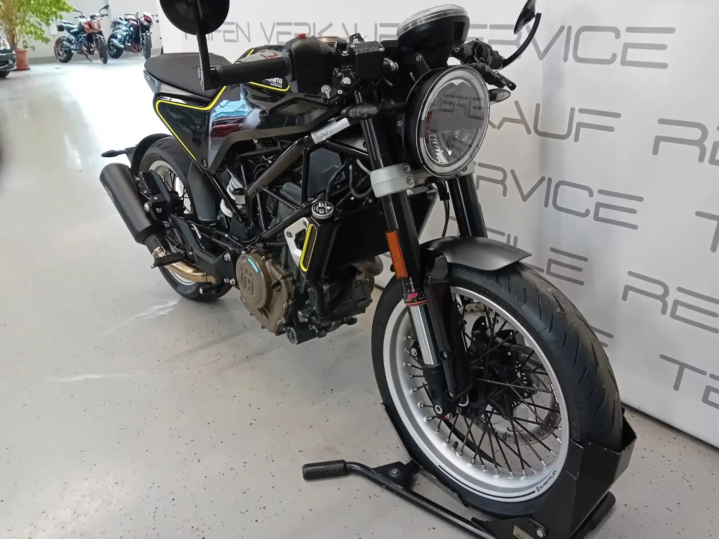 Husqvarna Svartpilen 401 Negro - 2