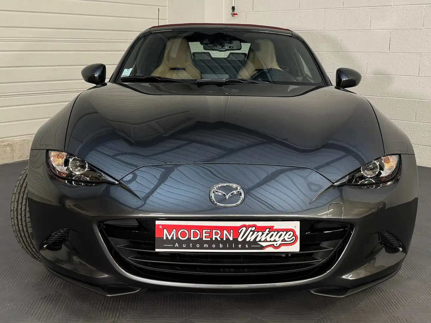 Mazda MX-5 MX5 ST 1.5L SKYACTIV-G 131 ch Cherry Top Gris - 2