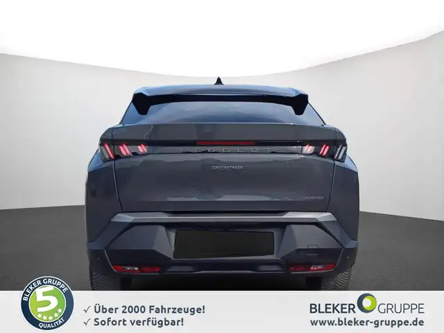 Peugeot 3008 view 3