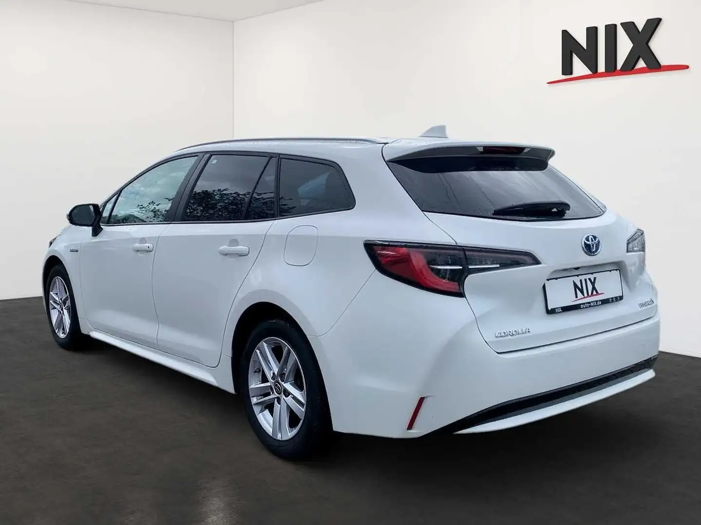 Toyota Corolla Touring Sports 1.8 Hybrid Business Weiß - 2