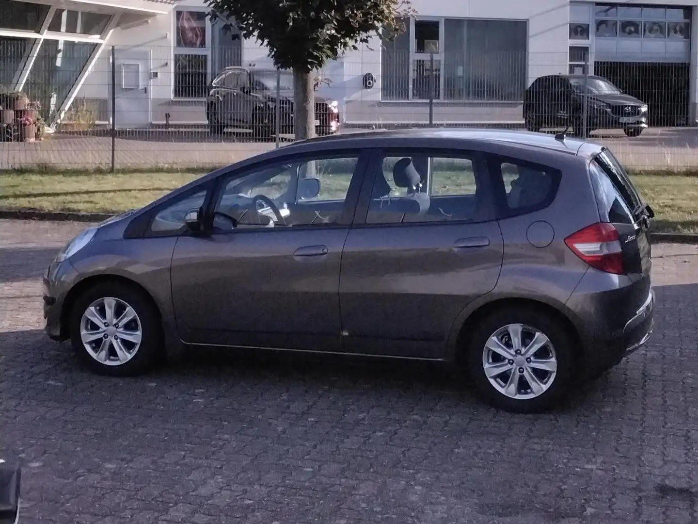 Honda Jazz 1.4 Comfort Gris - 2