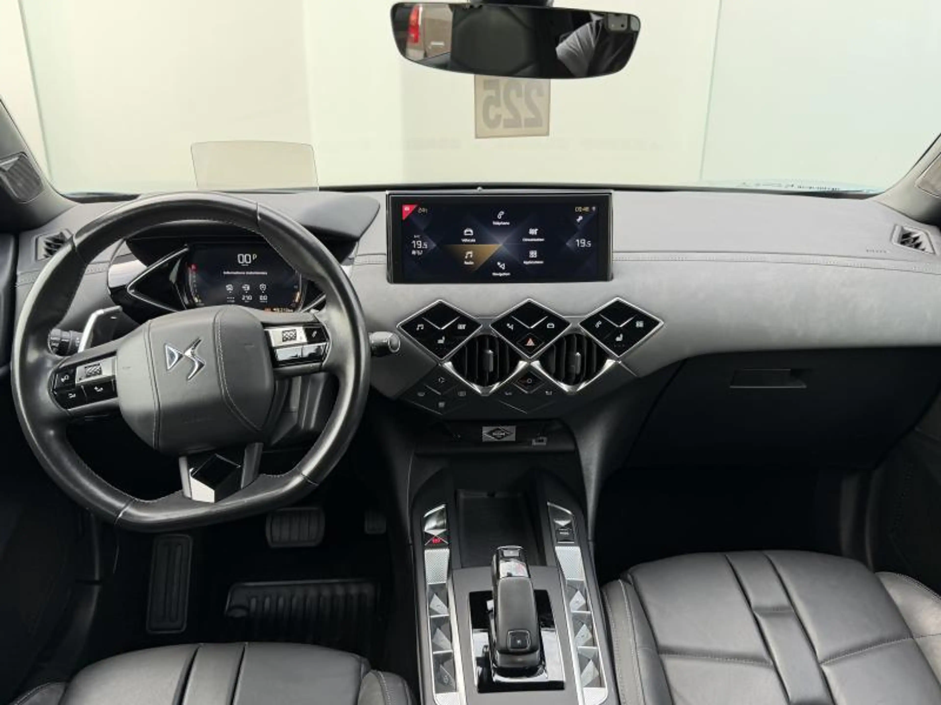 DS Automobiles DS 3 Crossback Rivoli — photo 8