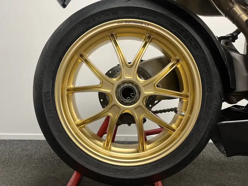 MV Agusta F4 1000 - foto 8