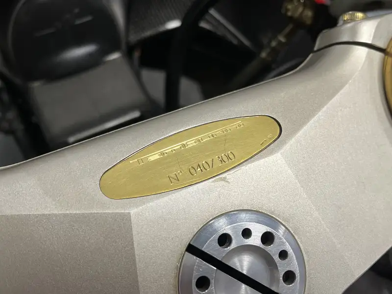 MV Agusta F4 1000 - foto 3